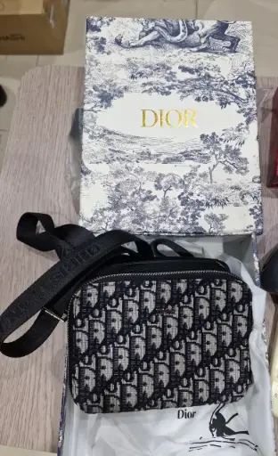 DIOR SLING BAG